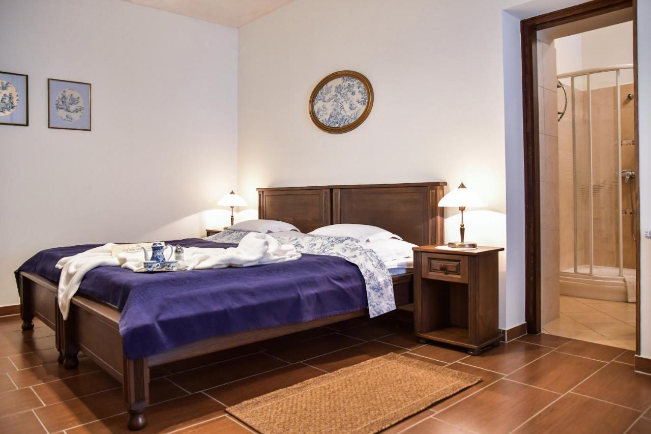 Szin-Es Vendeghaz Bed & Breakfast แซนแตช ภายนอก รูปภาพ