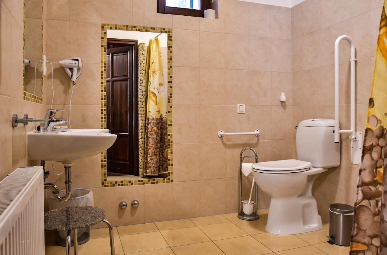 Szin-Es Vendeghaz Bed & Breakfast แซนแตช ภายนอก รูปภาพ