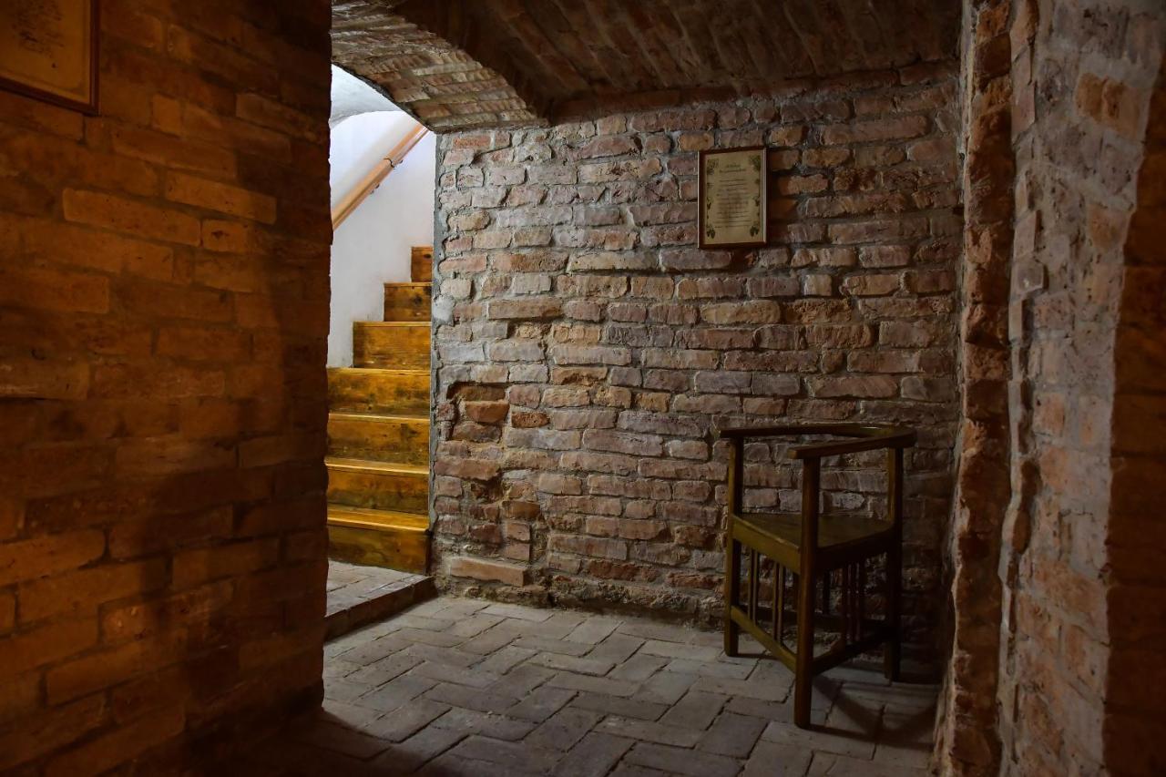 Szin-Es Vendeghaz Bed & Breakfast แซนแตช ภายนอก รูปภาพ